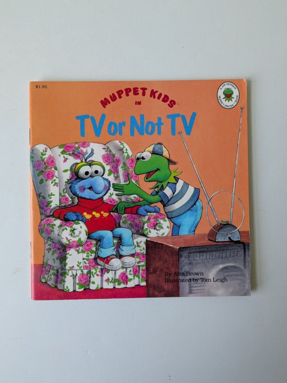 5/$15 Kids Picture Book Muppet Kids TV or Not TV Gonzo PB 1989 Muppets